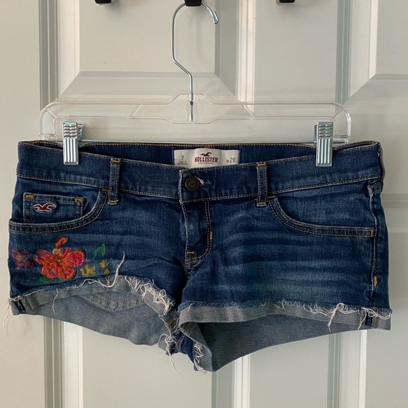 HOLLISTER, AMERICAN EAGLE, LUCKY BRAND, FOREVER 21 - Picture 4 of 8